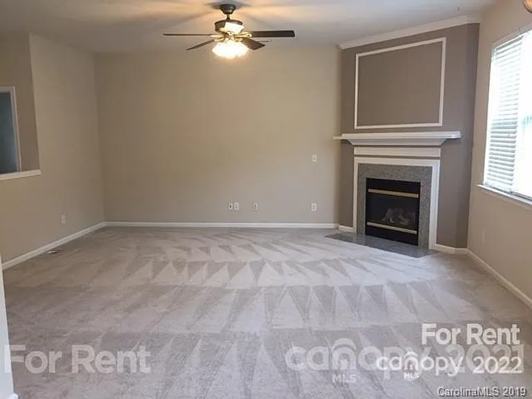 17418 Westmill Ln — Photo 4