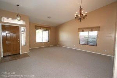 4th image of 15034 W Poinsettia Dr