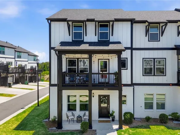 824 Mackay Crk, Woodstock, GA 30188