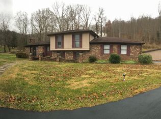 15 Manor Ct, Vanceburg, KY 41179