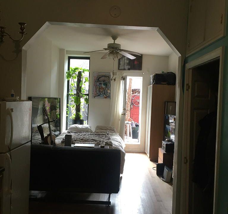 1st image of 402 E 10th St APT 3A