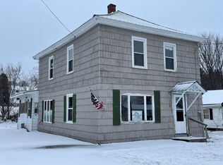29 Howard St, Presque Isle, ME 04769