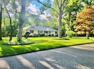 36 Circle Dr, West Milford, NJ 07438