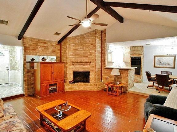 Vaulted Ceiling in Den