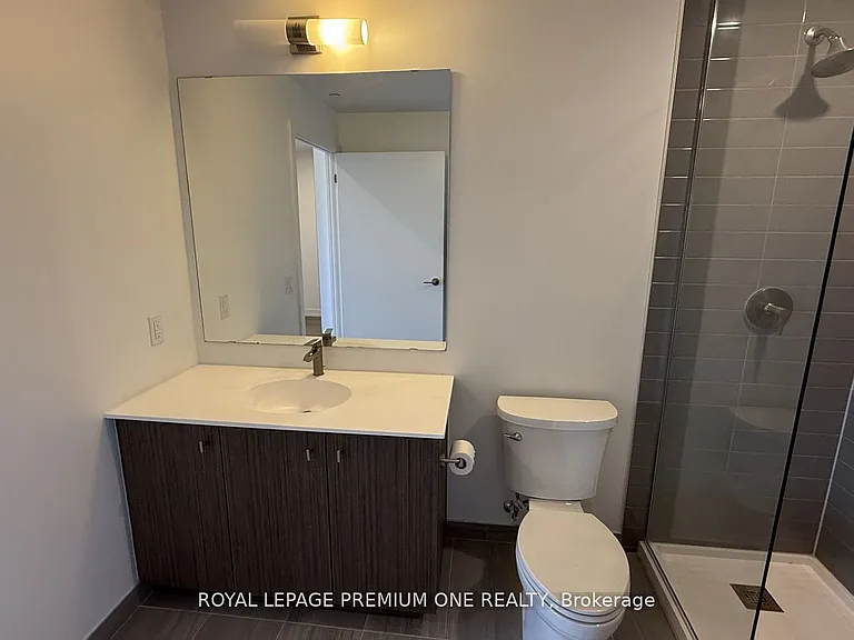 15 Wellington St S #2414 — Photo 17