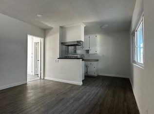 184 E Artesia Blvd, Long Beach, CA 90805