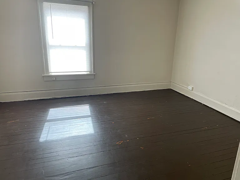 334 Robbins Ave — Photo 6