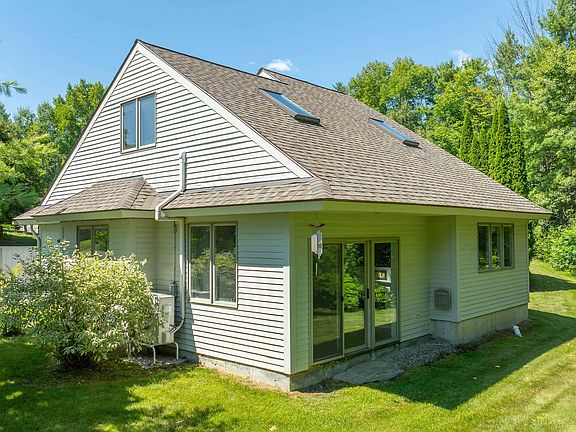 3rd image of 1 Cottage Court