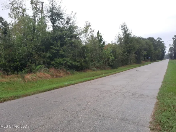 4138 Caspian St, Bay Saint Louis, MS 39520