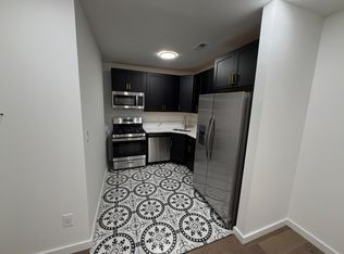 1114 Lombard St #2, Philadelphia, PA 19147