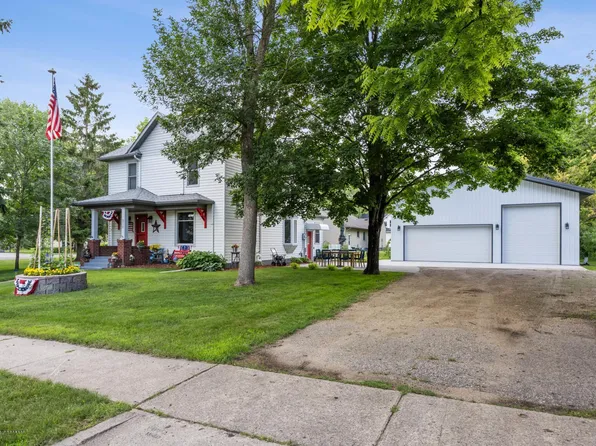 216 Elizabeth St, Hawley, MN 56549