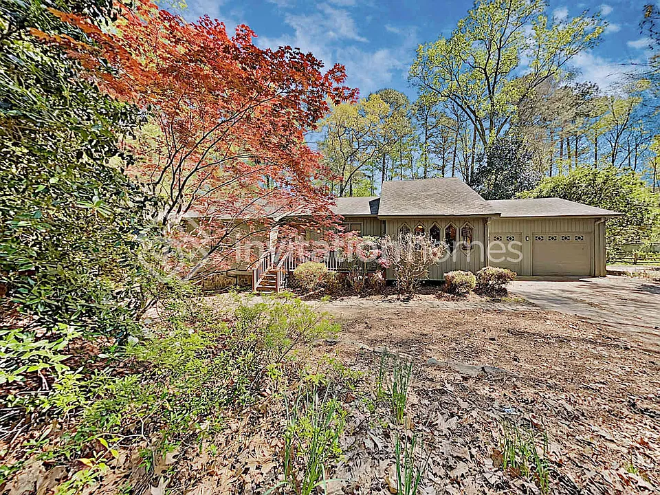 4872 Bush Rd