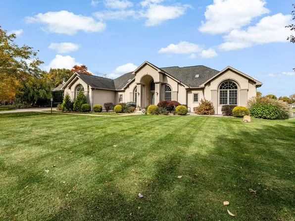 33044 Lake Forest Ct, Niles, MI 49120