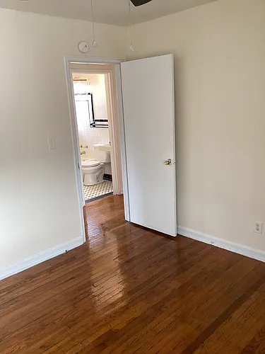 2 bed, 1.0 bath, 650 sqft, $695 Photo 1