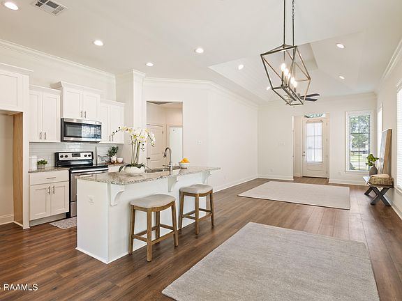 5th image of 237 Twin Meadow Ln