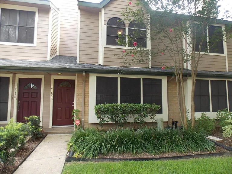 17738 Kings Park Ln #17738 — Photo 2