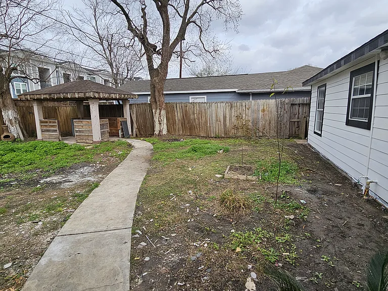 5643 Oriole St — Photo 16