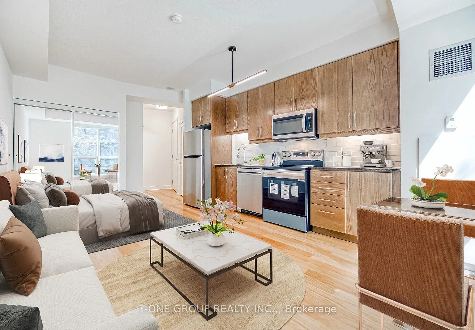 Studio, $1,800 — Photo 1