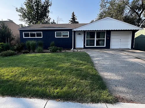 321 Elmwood Dr Photo 1