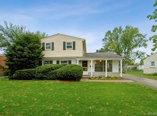 4670 Sidney St, Shelby Township, MI 48317