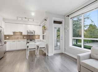 15388 105th Ave #206, Surrey, BC V3R 0C4