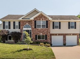 1808 Jessica Hills Ct, Washington, MO 63090
