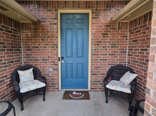 12140 SW 12th St, Yukon, OK 73099