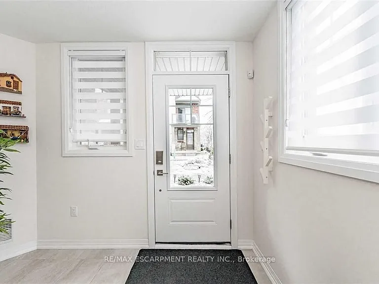 10 Showers Ln — Photo 34