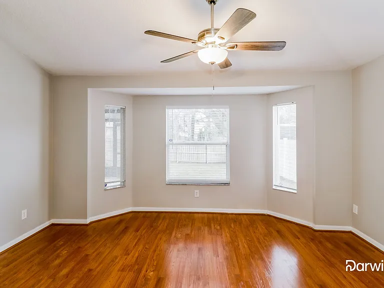 10514 Blackmore Dr — Photo 8