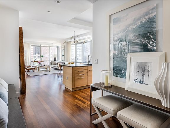 2nd image of 333 E 91st St APT 11A
