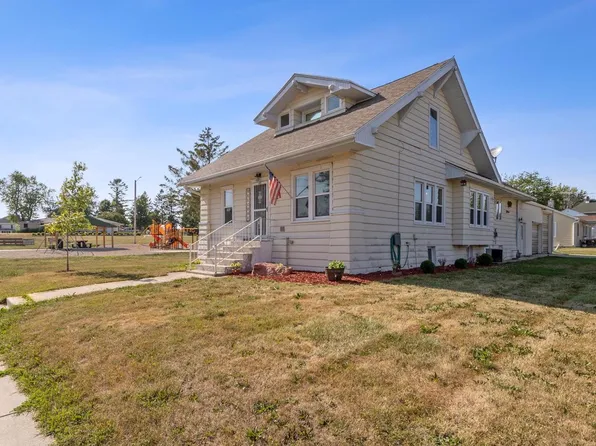 401 West Crocker Street, Fox Lake, WI 53933
