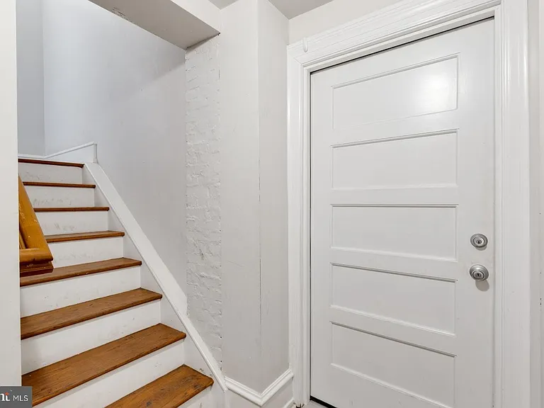 2136 E Dauphin St #301 — Photo 18