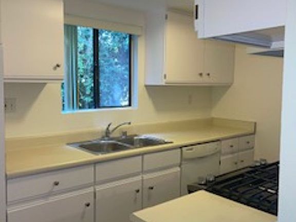 4th image of 5263 Corteen Pl #4