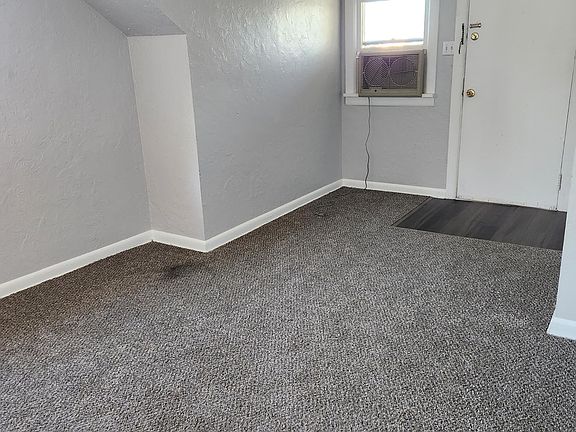 3rd image of 37 Carlile Pl #3