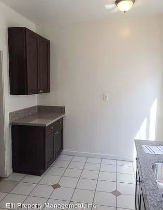 5th image of 538 N Alexandria Ave APT 26