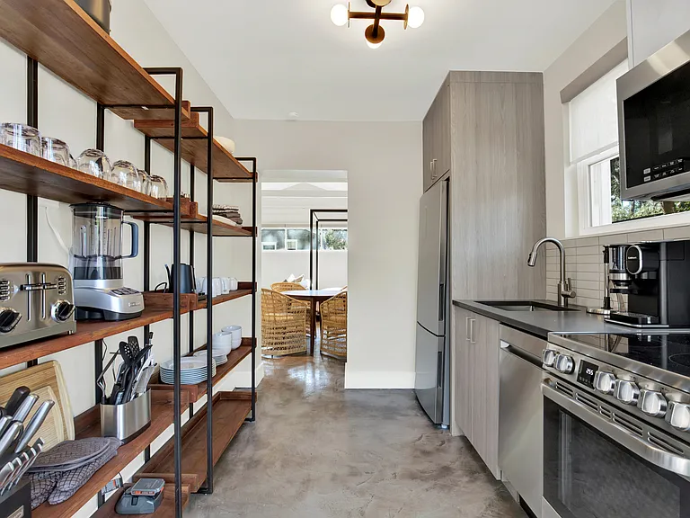 14 Hopecrest Ave #A — Photo 9