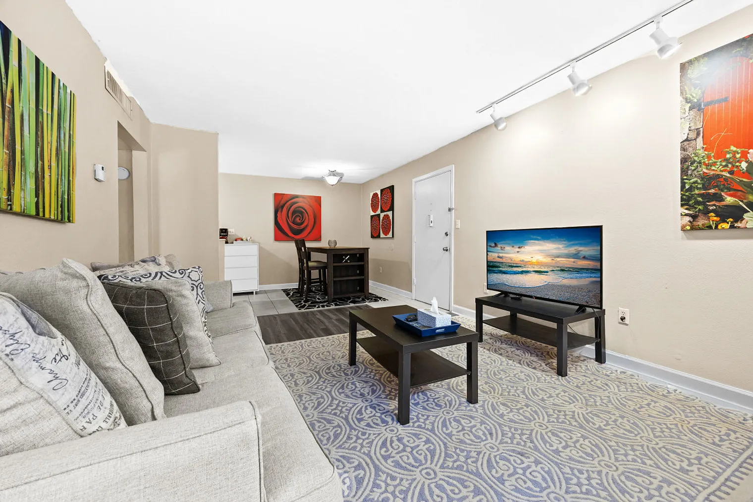 1 bed, 1.0 bath, 538 sqft, $3,308 — Photo 3