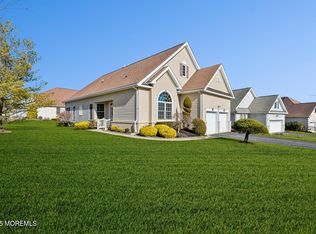 34 Boxwood Dr, Ocean, NJ 07712