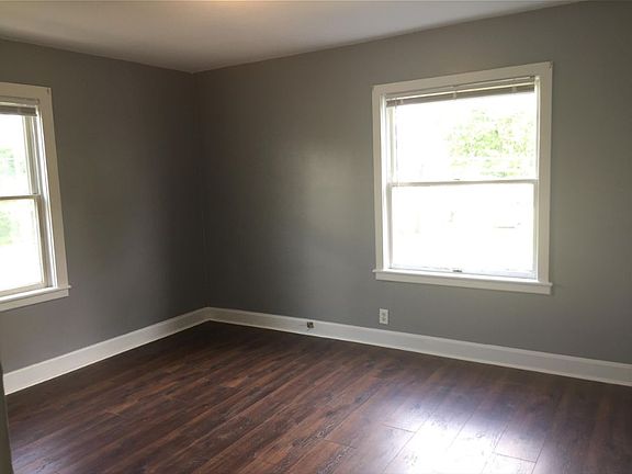 4th image of 866 Sheridan Ave #1