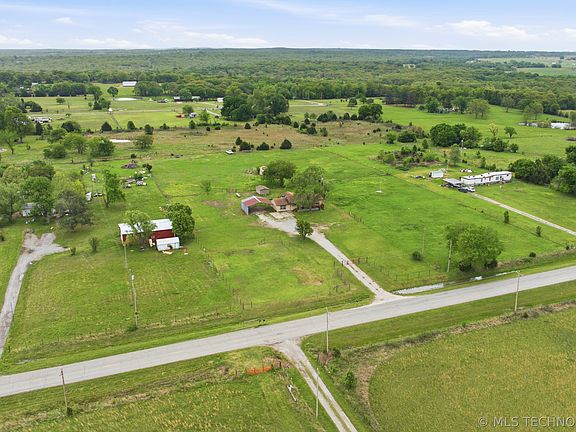 3rd image of 20241 Slick Rd