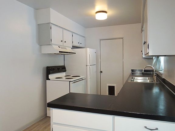4th image of 910 Antelope Dr