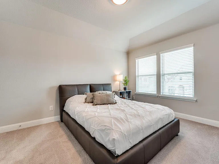 13474 Chalet Ave — Photo 25