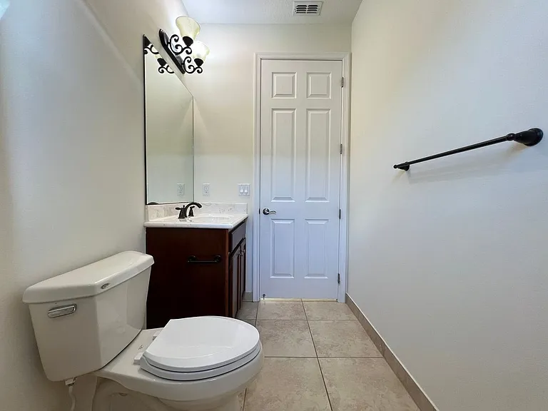 11948 SW Crestwood Cir — Photo 31