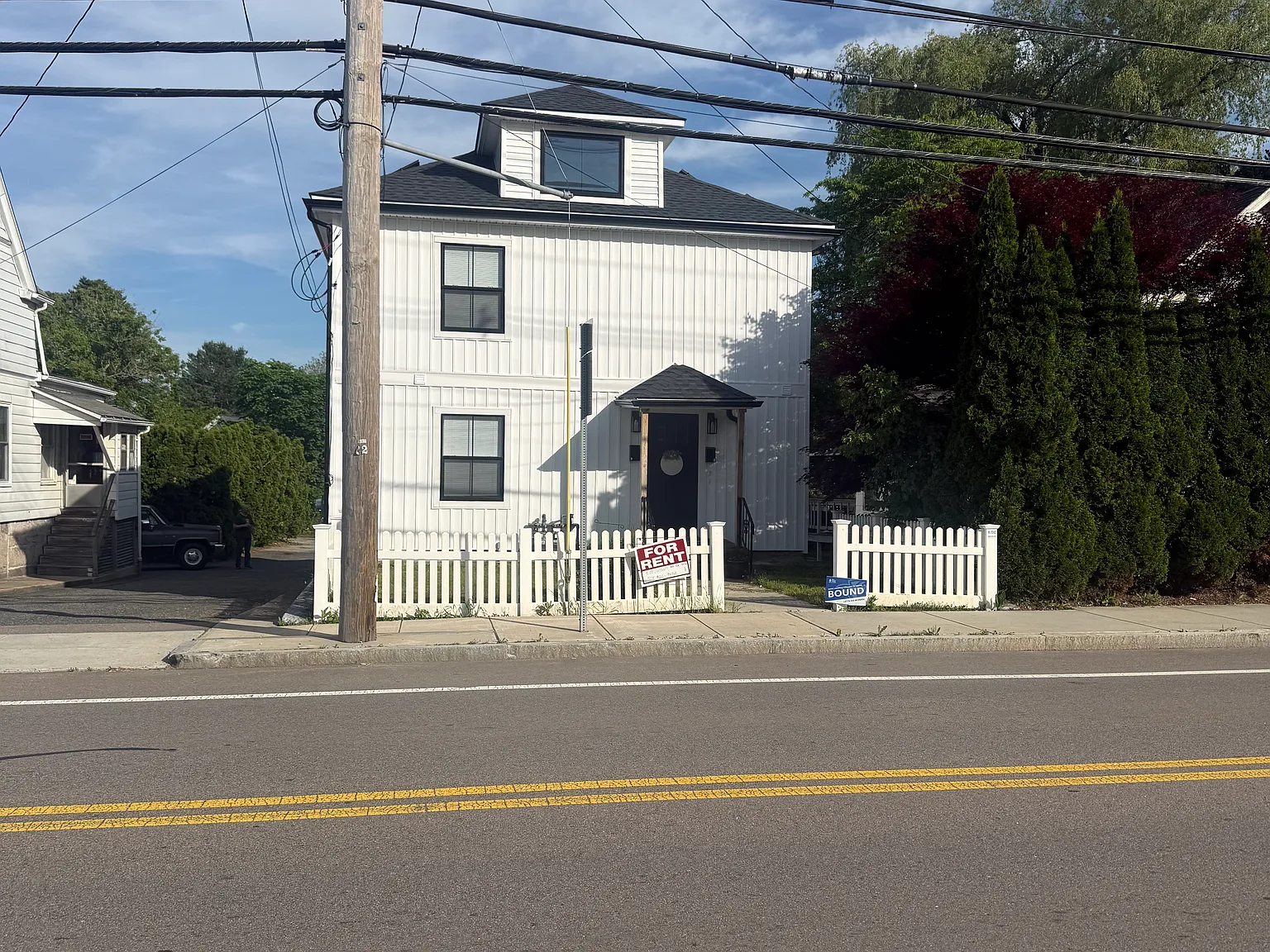 3 bed, 800 sqft, $2,500 — Photo 2
