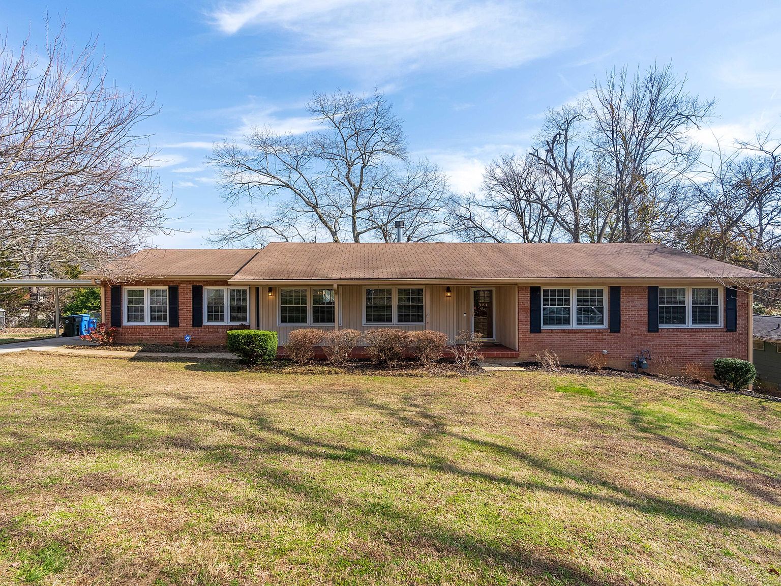 1021 N Rivermont Pl, Chattanooga, TN 37415 | Zillow