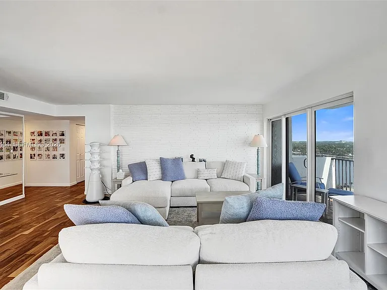 1201 S Ocean Dr #1702N — Photo 6