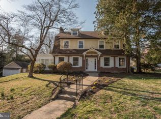 8140 High School Rd, Elkins Park, PA 19027