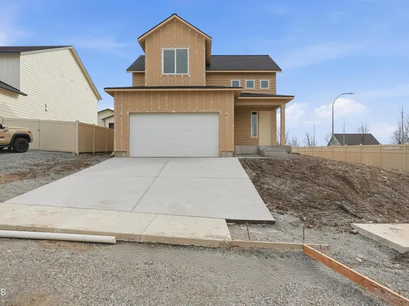 6760 W Portrush Dr, Rathdrum, ID 83858