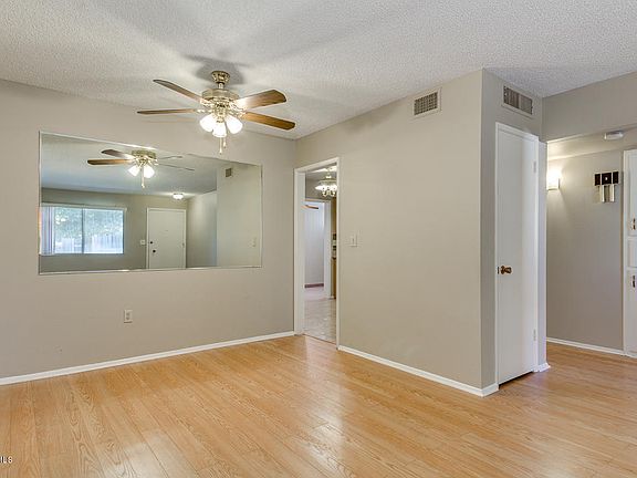5th image of 10564 W Coggins Dr
