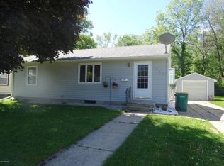 1706 Johnson St, Albert Lea, MN 56007